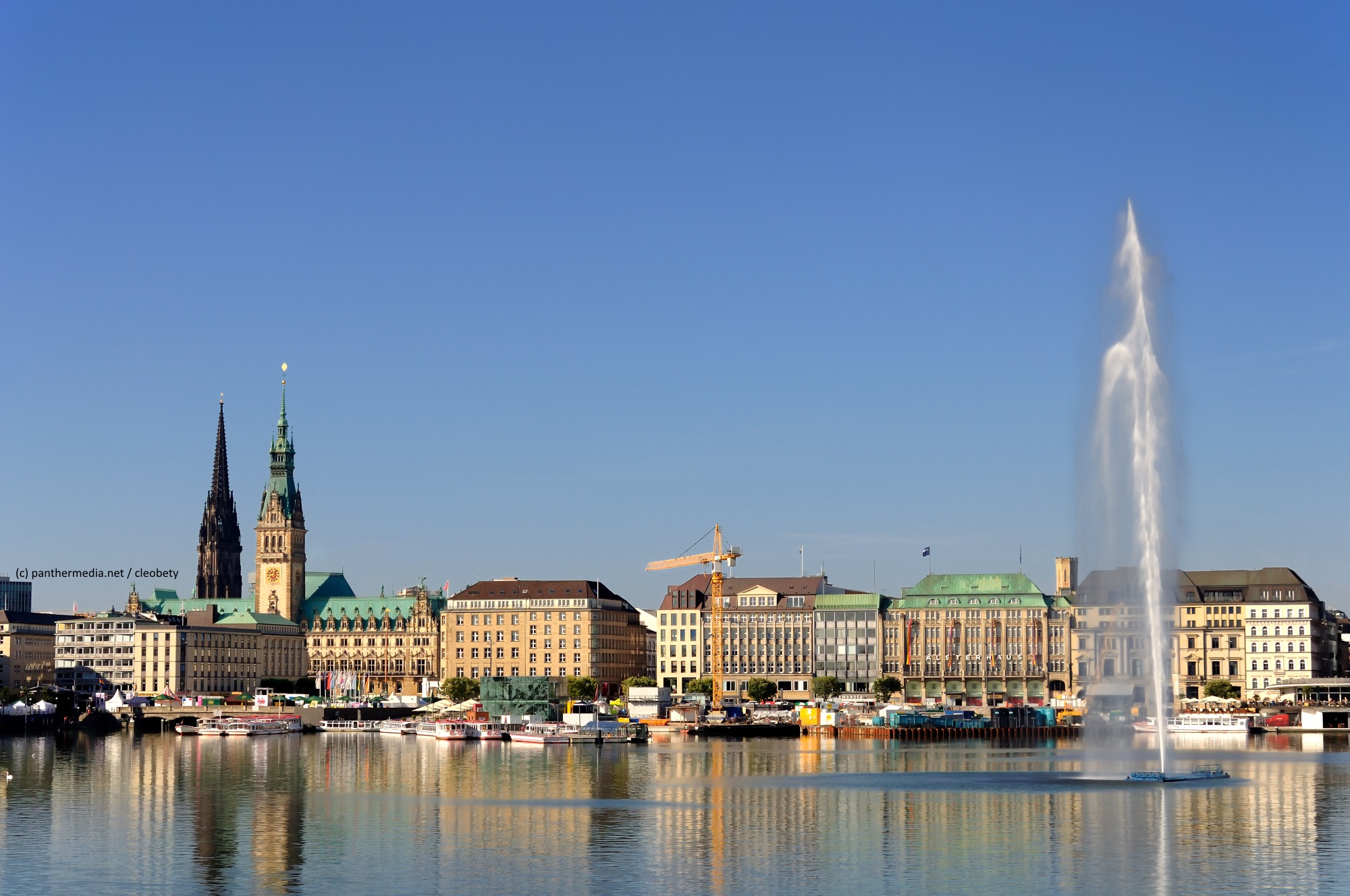 Hamburg Klassenfahrt: Alster und Rathaus